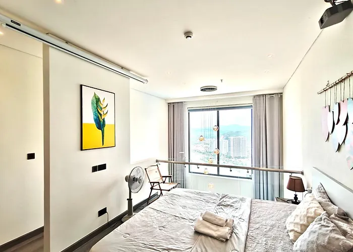 Căn hộ The Azure Duplex - Stunning Bay View - Citadines *