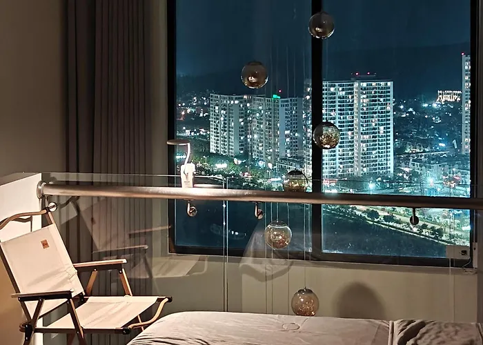 Căn hộ The Azure Duplex - Stunning Bay View - Citadines *