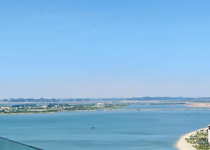Apartment The Azure Duplex - Stunning Bay View - Citadines Ha Long